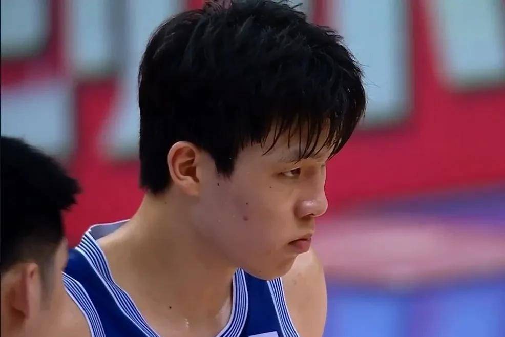 包含雄火北京站技术对决，球迷目不转睛的词条